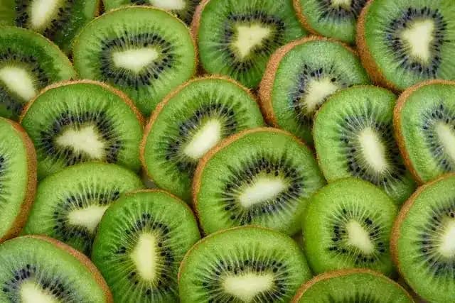 10 Benefits of Kiwi Fruit: Fiber Powerhouse for your Health